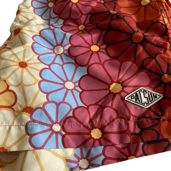 PacSun Floral 17” Swim Trunks - Picture 4 of 6